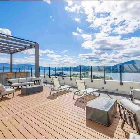 Amazing Brand New Lakeview Condo Downtown Kelowna Luaran gambar