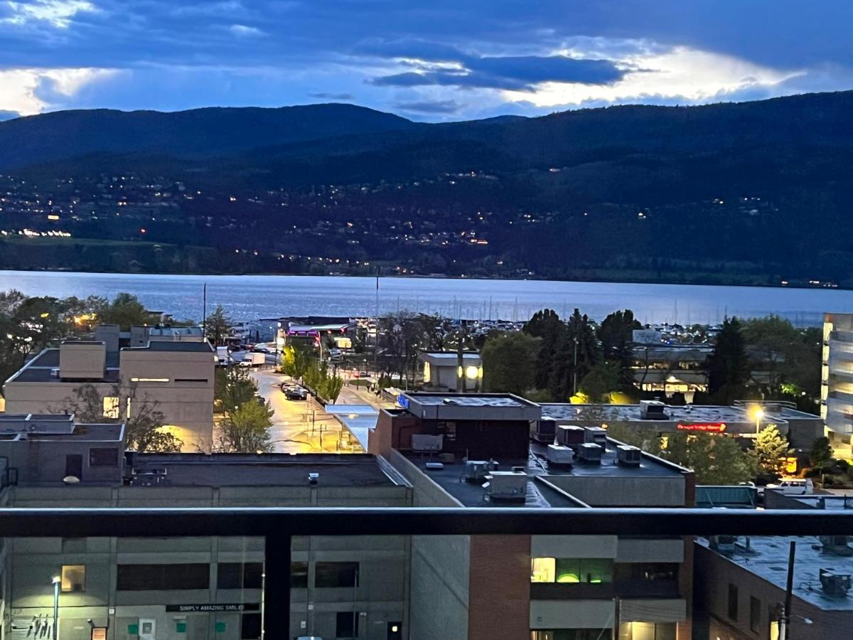 Amazing Brand New Lakeview Condo Downtown Kelowna Luaran gambar
