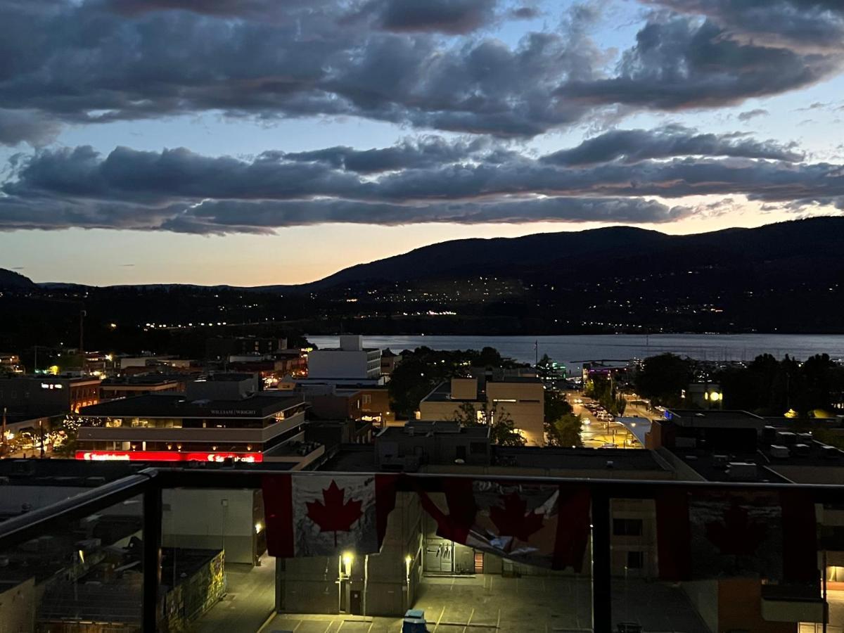 Amazing Brand New Lakeview Condo Downtown Kelowna Luaran gambar