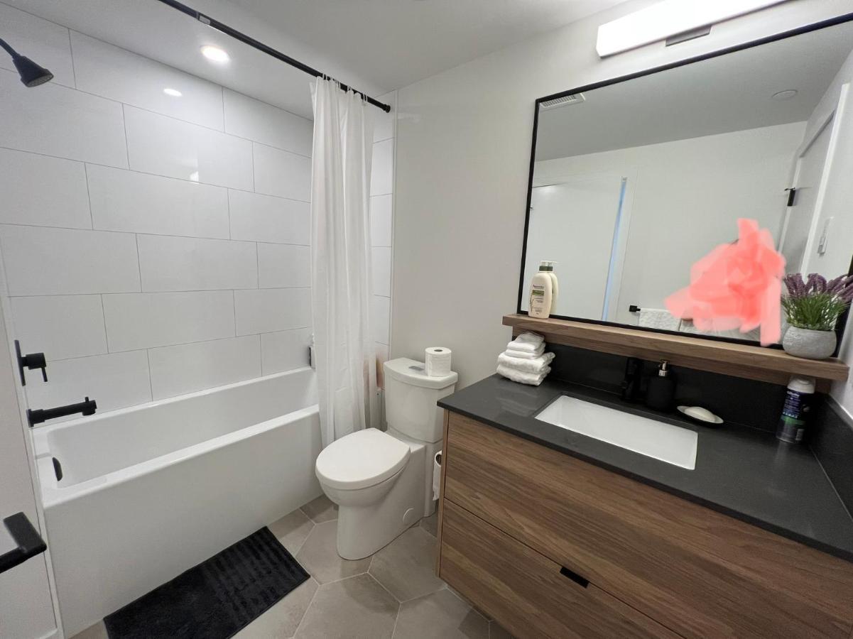 Amazing Brand New Lakeview Condo Downtown Kelowna Luaran gambar